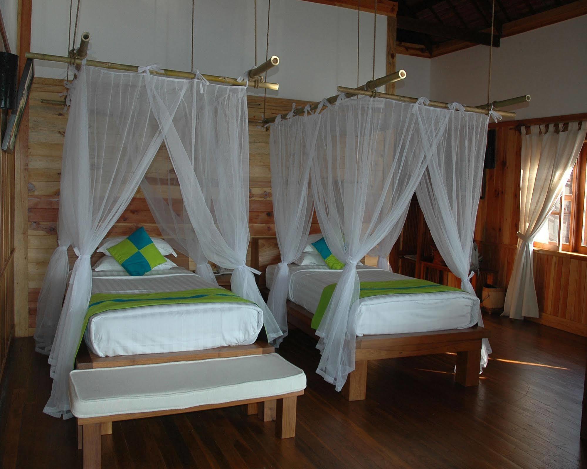 Myanmar Treasure Resorts Inle Inle Lake Exterior photo
