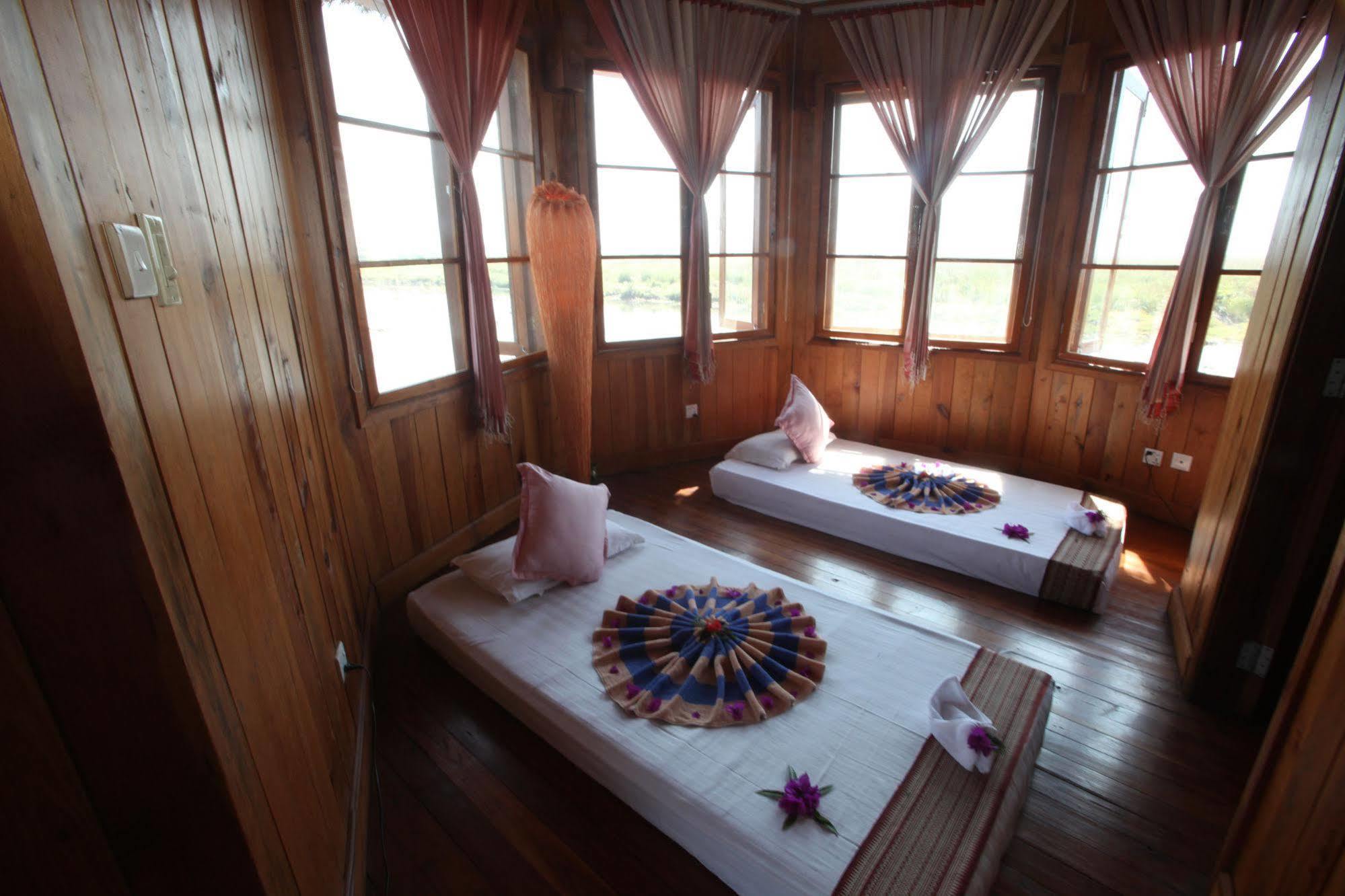 Myanmar Treasure Resorts Inle Inle Lake Exterior photo